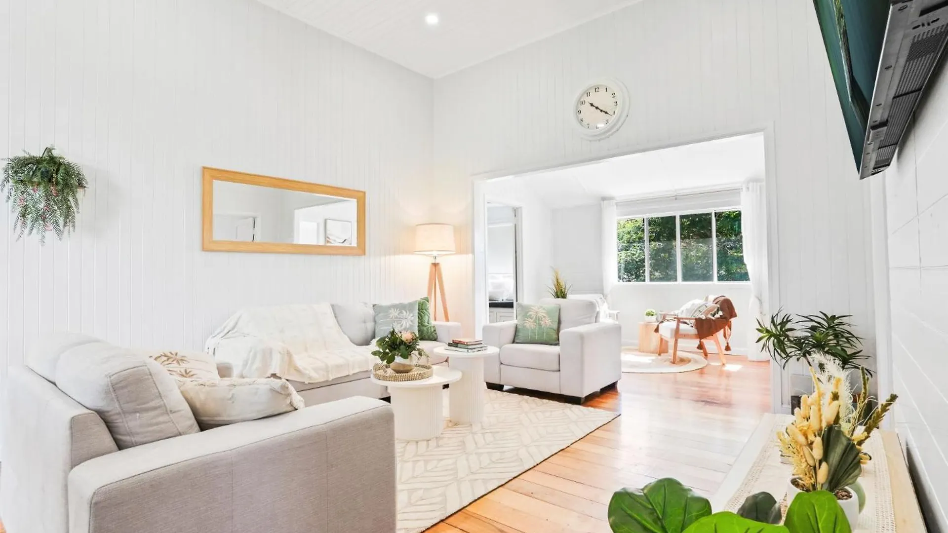 Escape To The Loft For Your City Escape Westcourt
